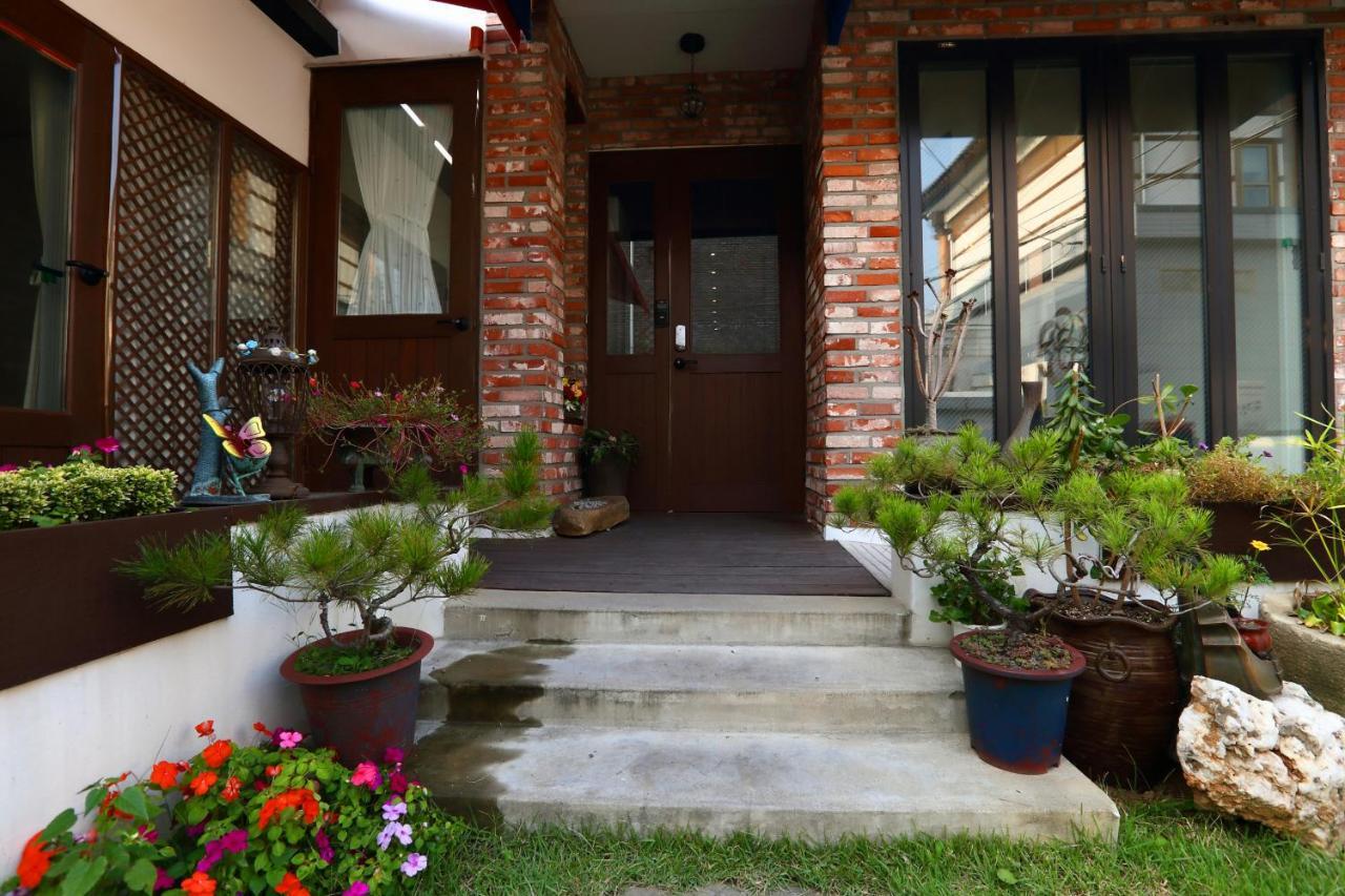 Yujung Guesthouse Jeonju Buitenkant foto